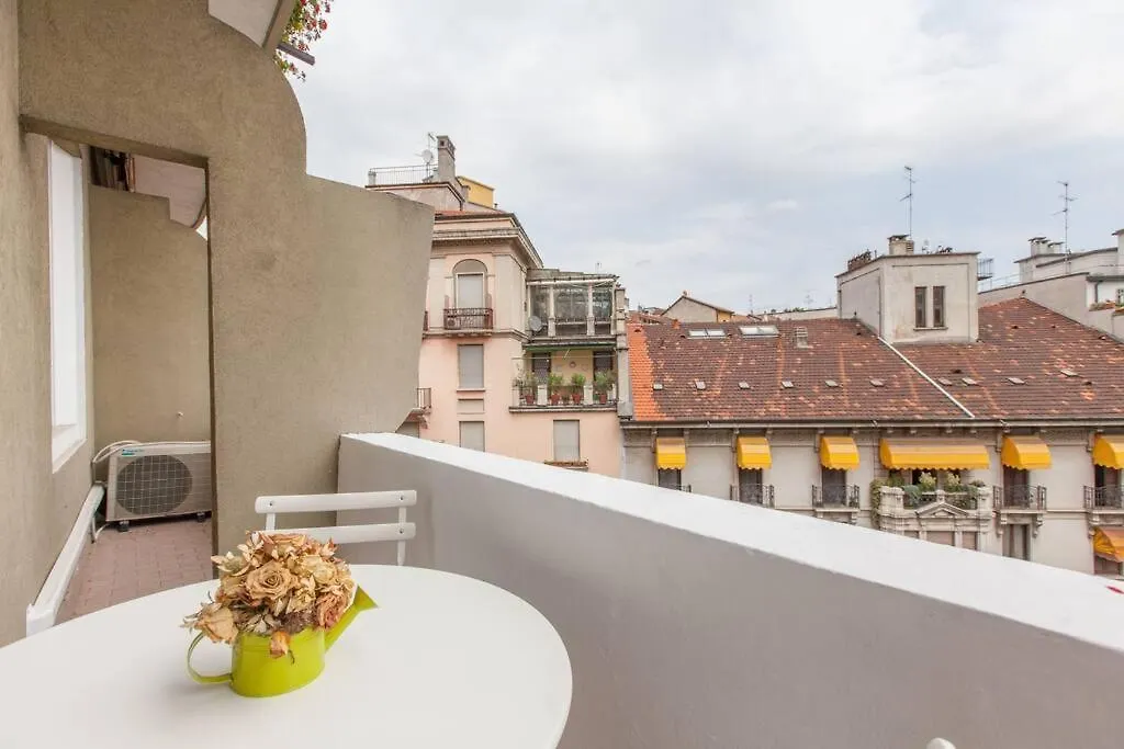 Apartment Bright House City Center On Subway Lines 1,2 &3 Milan