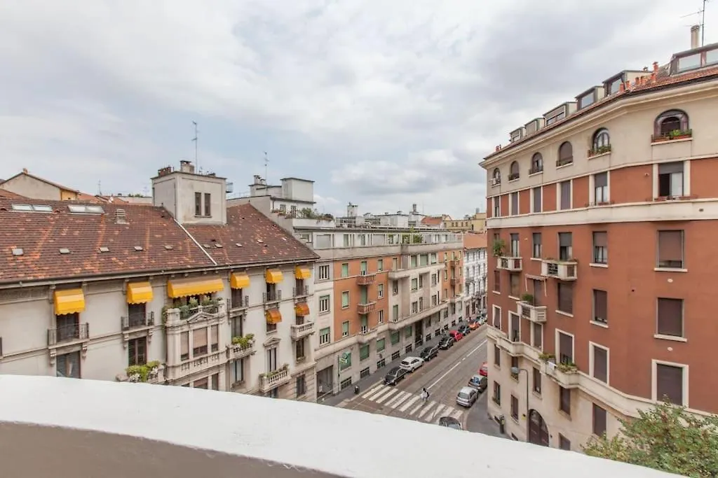 Bright House City Center On Subway Lines 1,2 &3 Milan Apartment