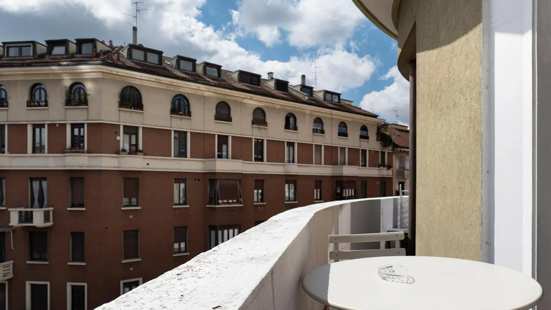 Appartamento Bright House City Center On Subway Lines 1,2 &3 Milano